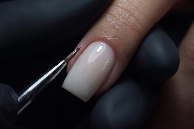 What Is a Sculpted (Builder Gel) Manicure?